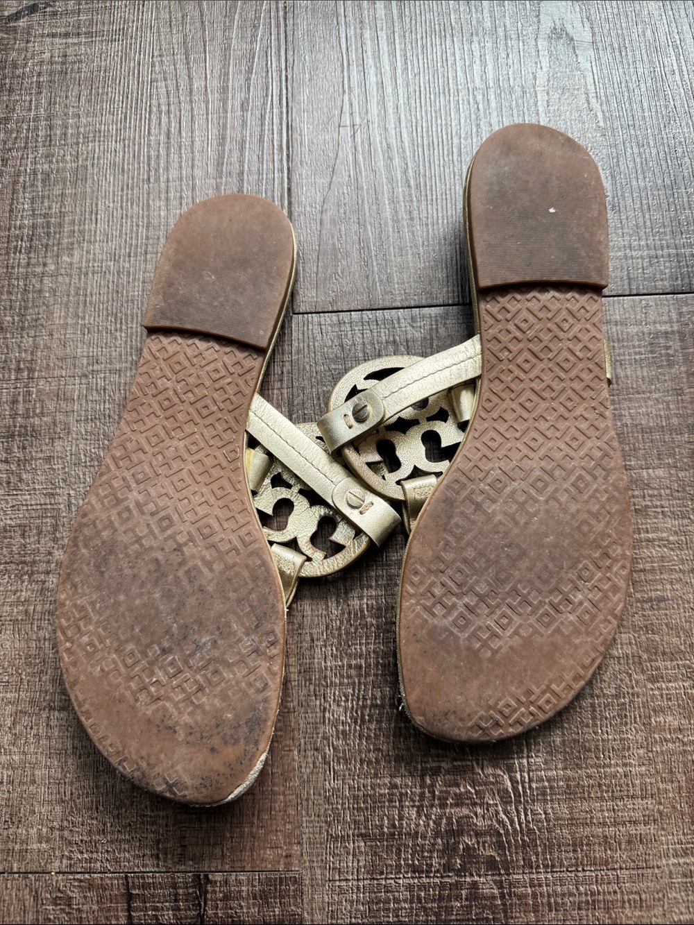 Tory Burch Metallic Gold Miller Logo Thong Sandals - Picture 5 of 7